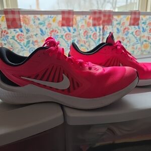 Nike Pink Athletic Shoes